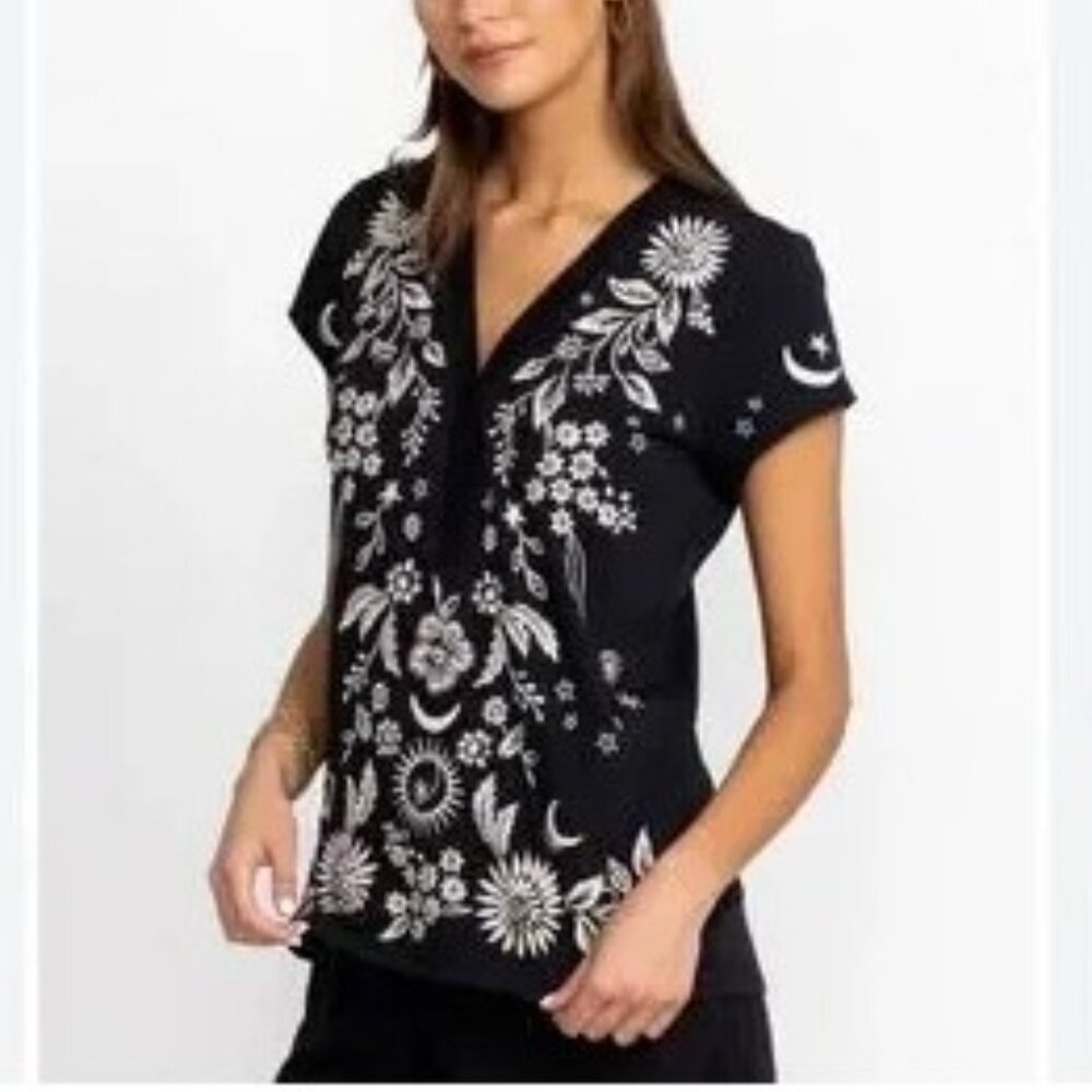 NWT Johnny Was Oleander Button Neck Knit Tee (M)